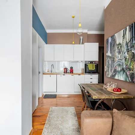 Apartment Cozy And 2bd Flat - At The Heart Of It By Flat Mаnager *